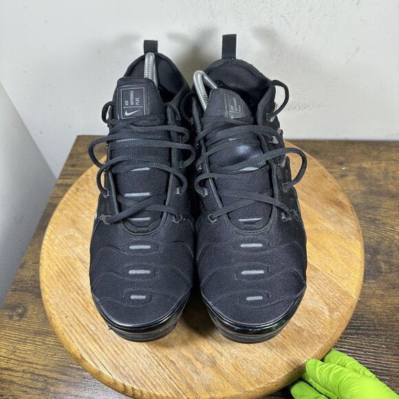 Nike Air Vapormax Plus Shoes Mens Size 12.5 Running 924453-004 main image 4